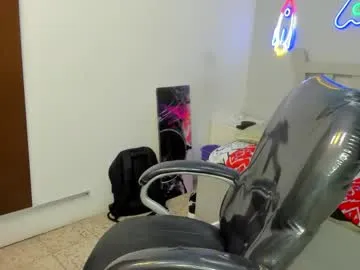 Freechat stiwentwink on Chaturbate