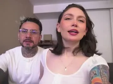 Freechat te_para_dos on Chaturbate