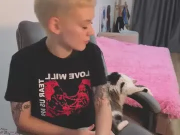 Freechat theysaidimcute on Chaturbate