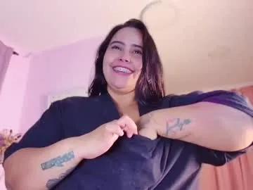 Freechat tinacurv on Chaturbate