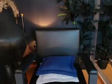 Freechat tokiomilf on Chaturbate