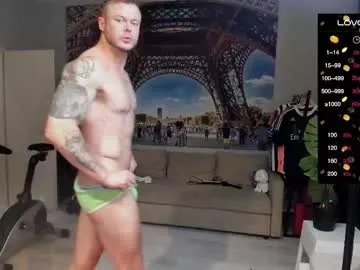 Freechat ukgymboy on Chaturbate