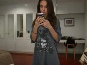 Freechat valerieh on Chaturbate