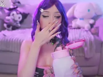 Freechat vampyy_doll on Chaturbate