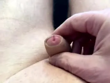 Offline watchingmewatchingyou60 on Chaturbate