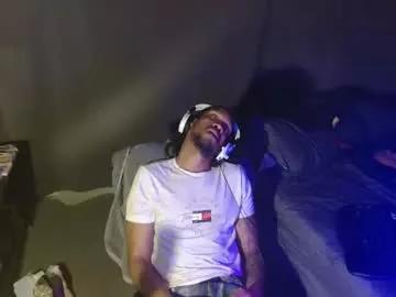 Freechat xxxjrstrokesxxx on Chaturbate