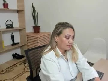 Freechat yayita_mature on Chaturbate