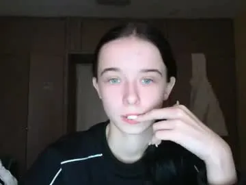 Freechat yuliastar on Chaturbate