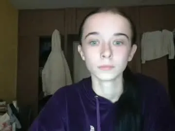 Freechat yuliastar on Chaturbate