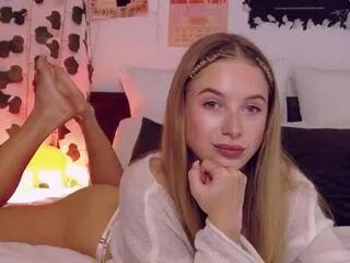 emma_wilde on Flirt4Free