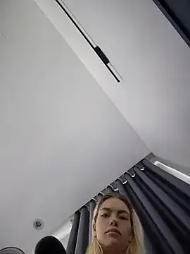 Freechat -Sexy_Barbie- on StripChat