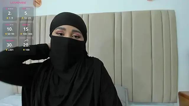 Freechat _alishaa_c on StripChat