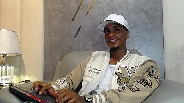 AaronCruz_ on StripChat 