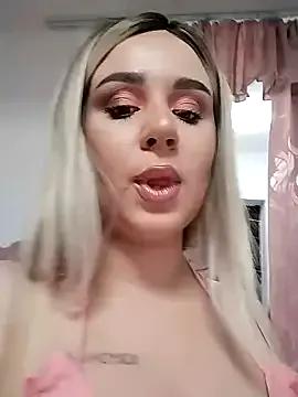 AdelinaJude — video gift squirt And anal lasst tipper