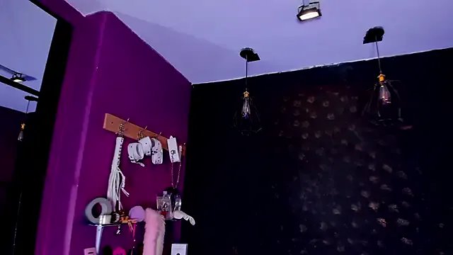 Alexa_Slave on StripChat