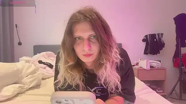 AlicePinkhead — I want pink hair