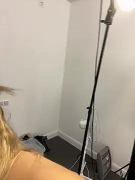 Freechat AlisaMyers on StripChat