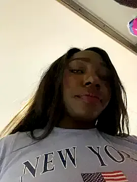 Freechat alissradiante1 on StripChat