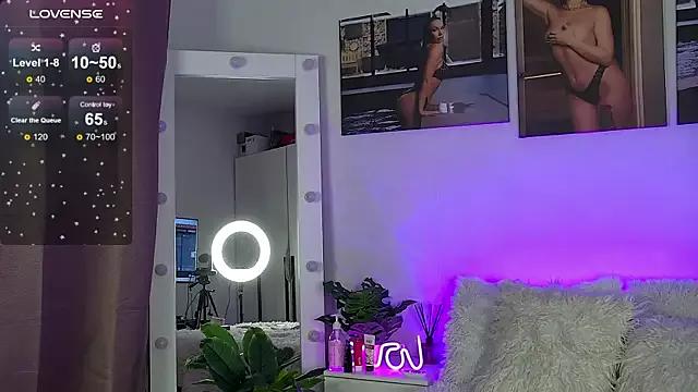 Freechat AlysonHuxley_ on StripChat