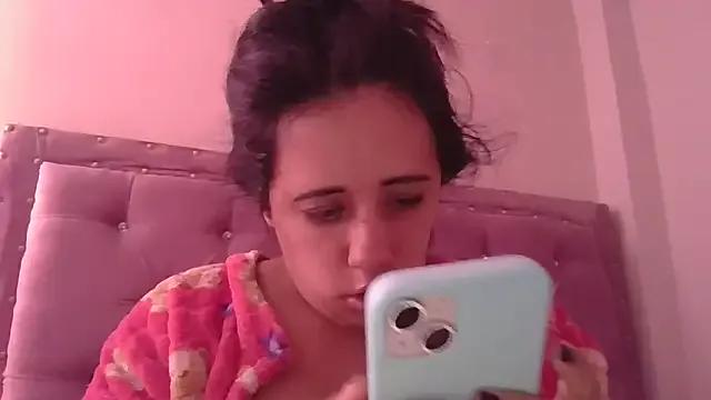 Freechat annarose19 on StripChat