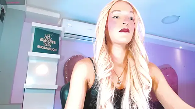 AnnaRouseQueen on StripChat
