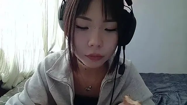 AprilOnilll — Freechat on StripChat