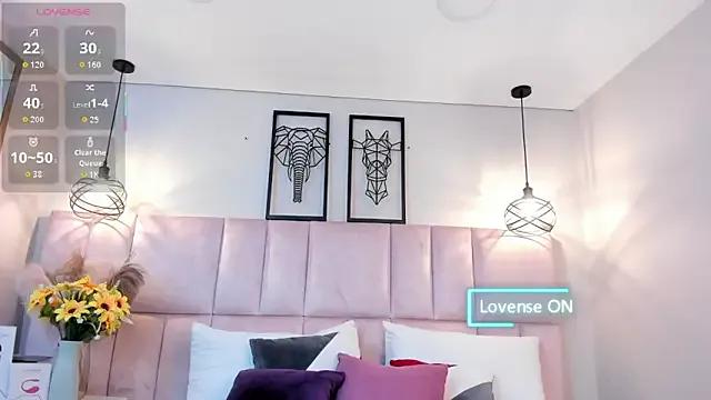 StripChat Ari_lynn_ is Freechat Ari_lynn_ — RUB PANTIE AND PUSSY CLOSE UP