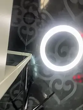 Freechat ArieliciousXXX on StripChat