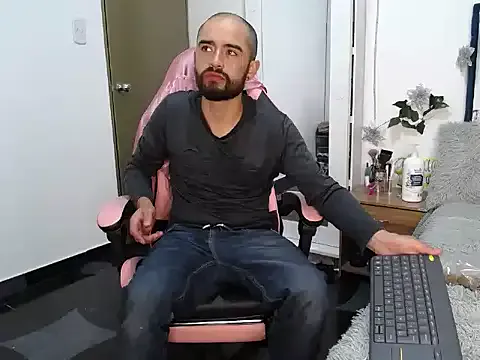 Aron_and_Queen_Annie model from sc