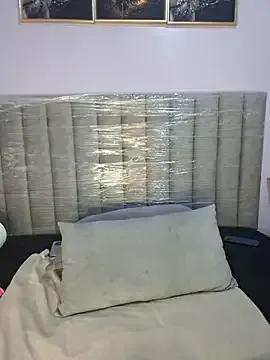 Assil_lil_girle on StripChat