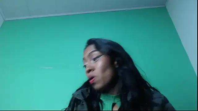 Freechat avaleri_cherry on StripChat