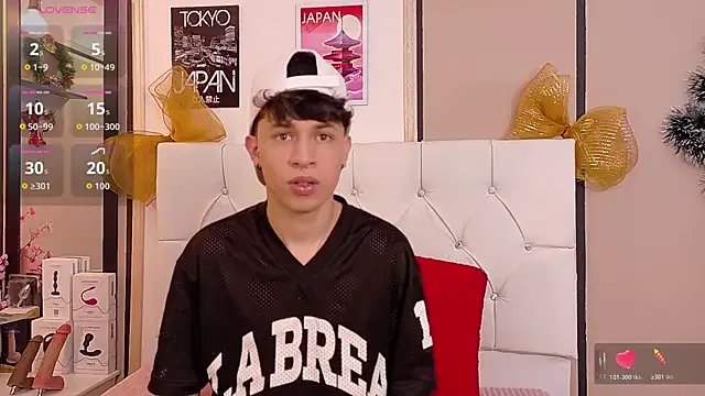 Freechat Axel__Evans on StripChat