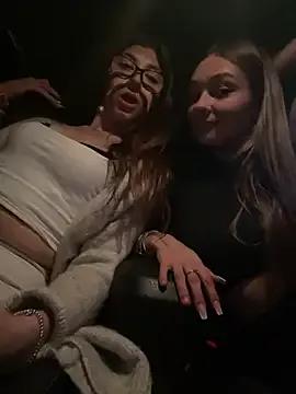 Freechat badlills201 on StripChat