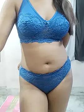 StripChat Banii_22 is Freechat Banii_22 — Full figure show half naked