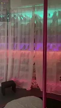 baobaomiqi_linger on StripChat