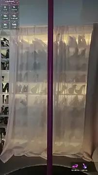 baobaomiqi_linger on StripChat