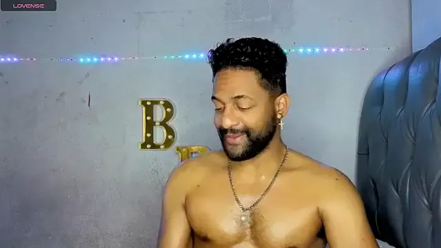 bbcblackhot34 on StripChat