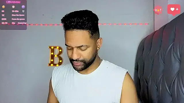 bbcblackhot34 on StripChat