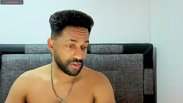 bbcblackhot34 on StripChat