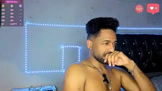 bbcblackhot34 on StripChat