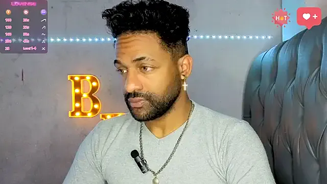 bbcblackhot34 on StripChat