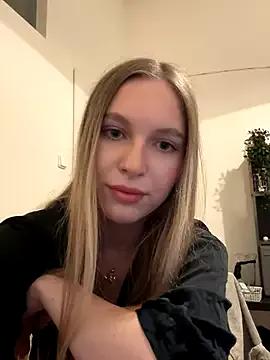 Freechat bbysonia on StripChat