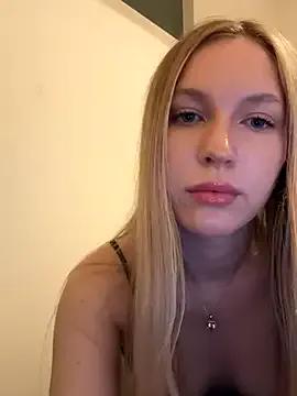 Freechat bbysonia on StripChat