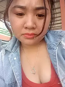 Private Bee-bgolden on StripChat