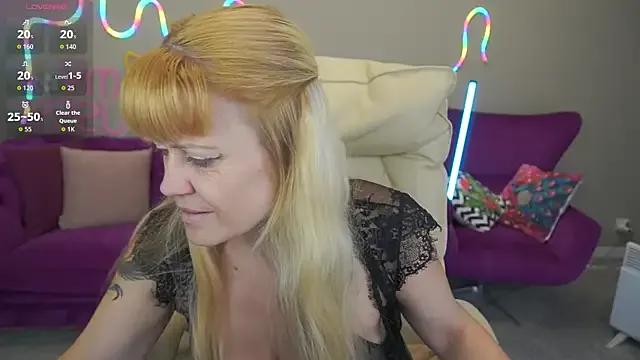 BellaLaPetit on StripChat 