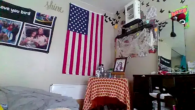 Offline Bored_Grandma on StripChat