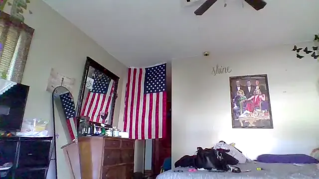 Offline Bored_Grandma on StripChat