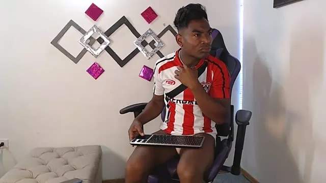 Offline brandonandtheylor on StripChat