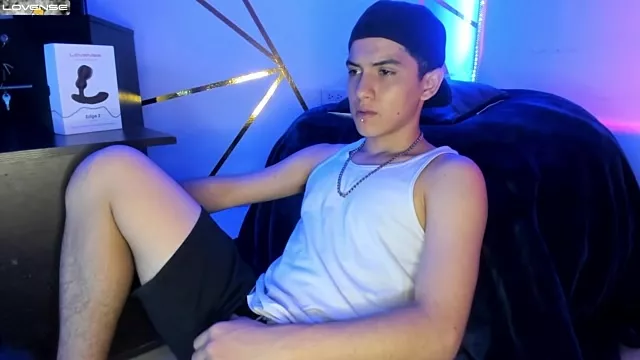 Offline Brat_ on StripChat