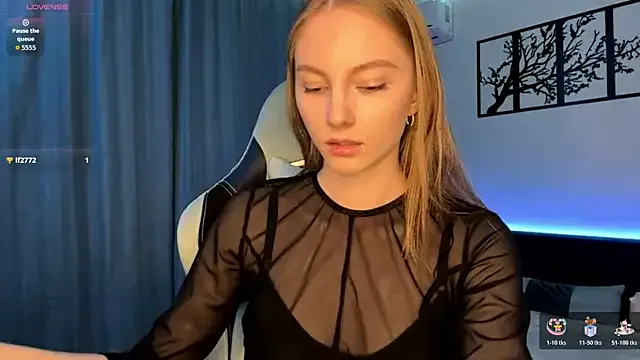 Offline BrightAnnie on StripChat